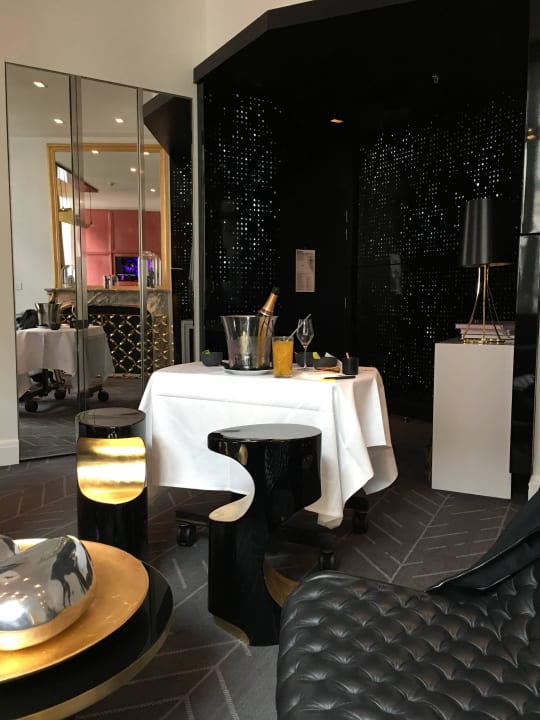 E-wow suite Eingangsbereich W Hotel Paris Opera