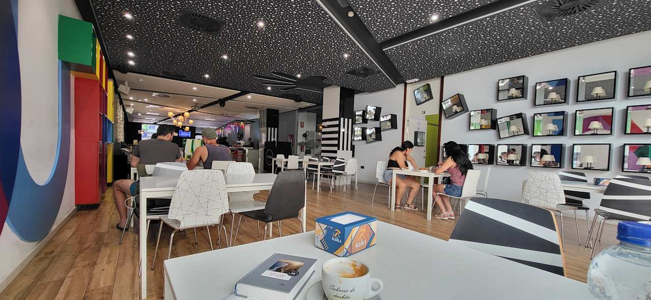 Gastro Urban Youth Hostel