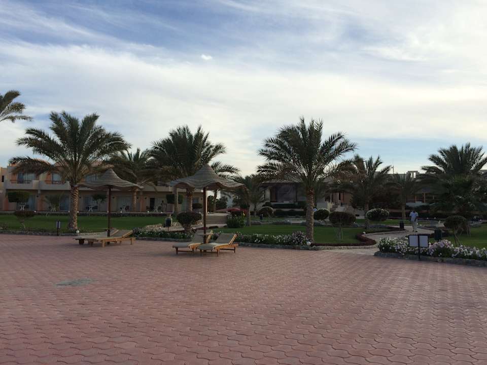 Garten Three Corners Sea Beach Resort