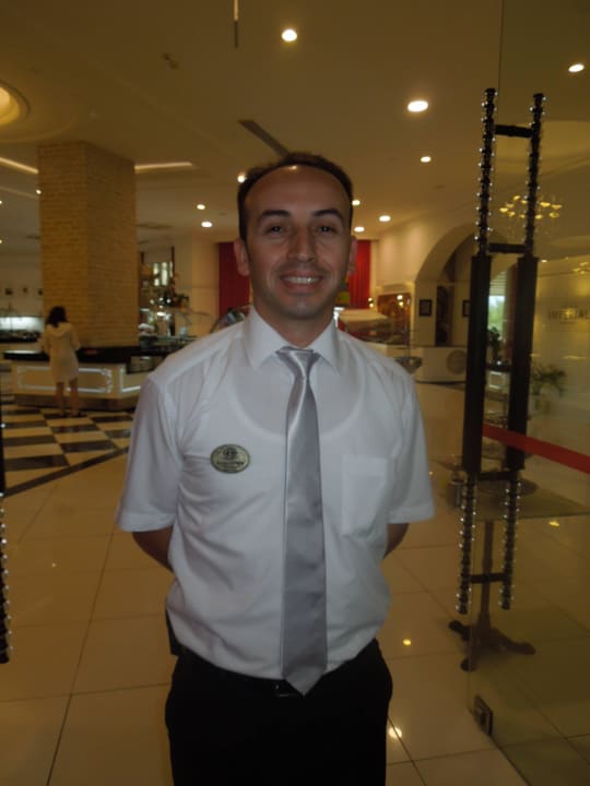 Kenan Demir Hilft dir wo er kan Hotel Delphin Imperial