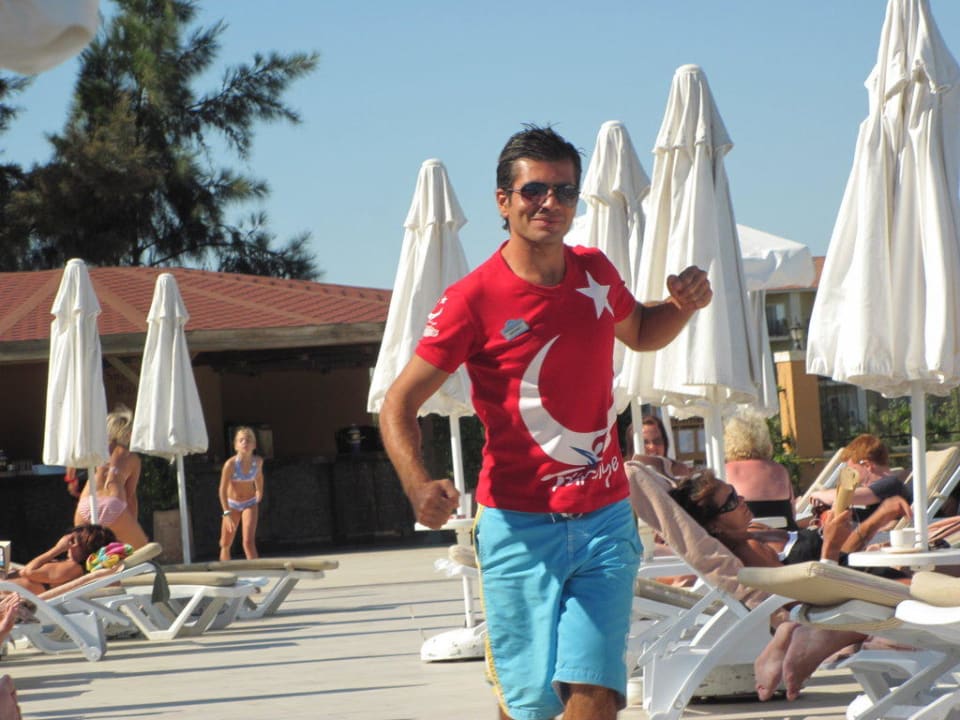 Animateur Mehmet Crystal Paraiso Aqua Collection