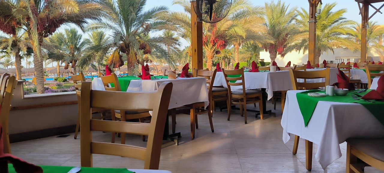 Gastro Three Corners Sea Beach Resort