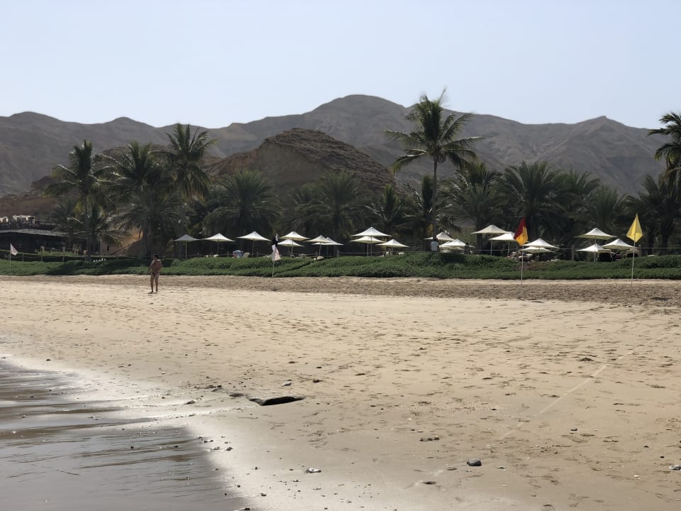 Strand Shangri-La Al Husn Resort & Spa