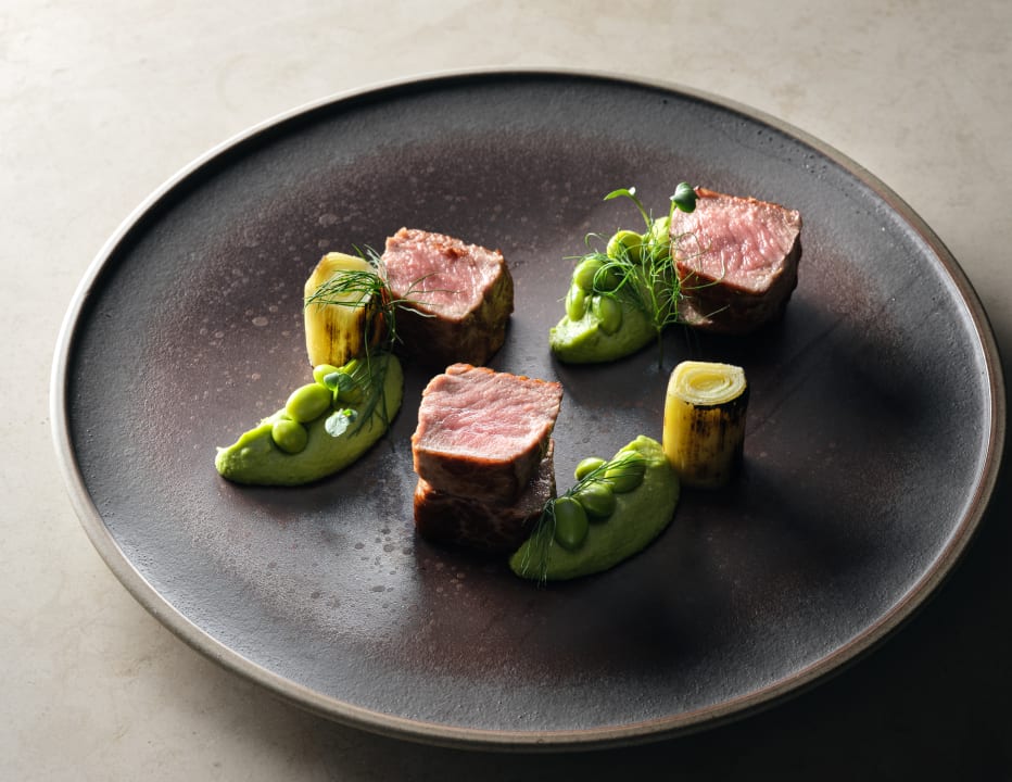 Gastro The Royal Senses Resort, Curio Collection by Hilton