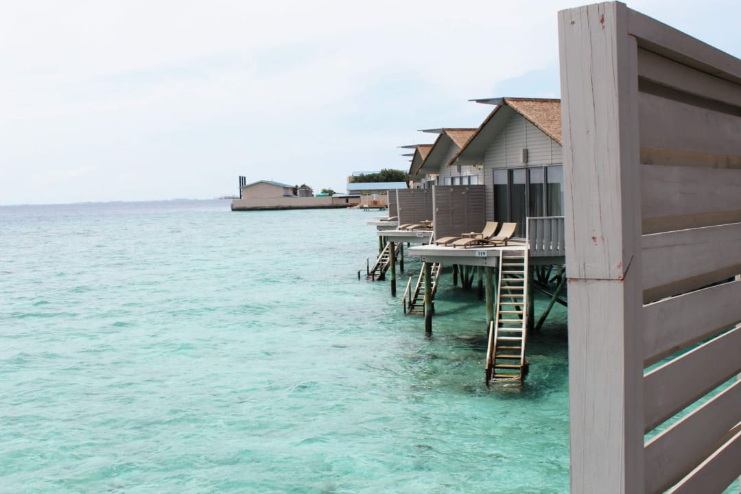 Außenansicht Centara Ras Fushi Resort & Spa Maldives