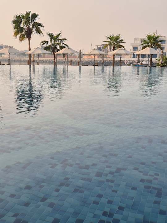 Pool Conrad Abu Dhabi Etihad Towers