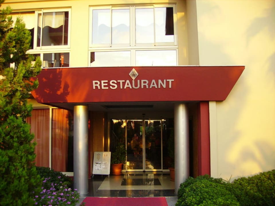Eigang zum Restaurant Hotel Orfeus Park
