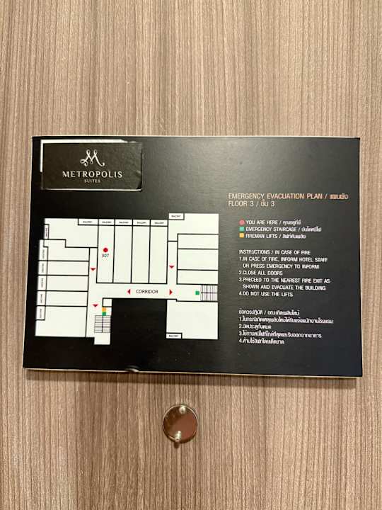 Zimmer Metropolis Suites Bangkok, Tapestry Collection by Hilton