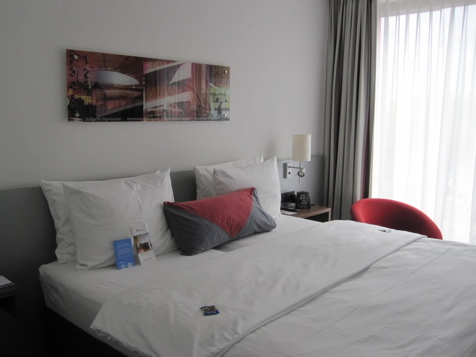 Bett Hilton Garden Inn Stuttgart NeckarPark
