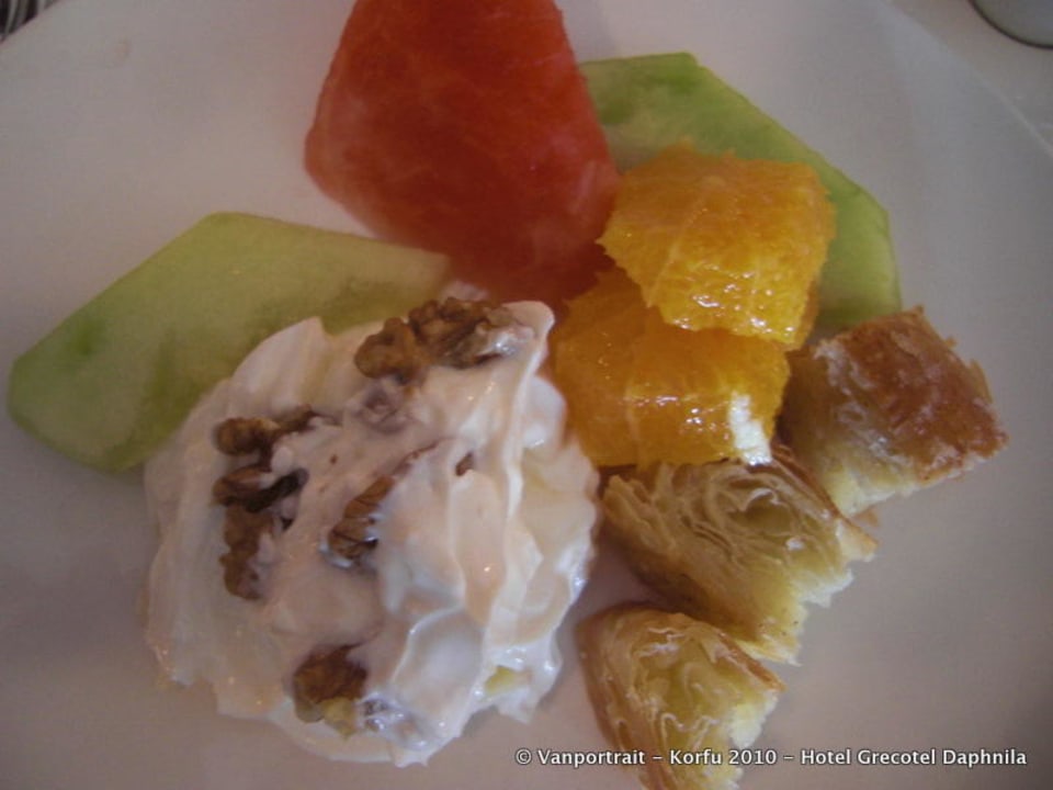 Obst und Eis Grecotel LUXME Daphnila Bay