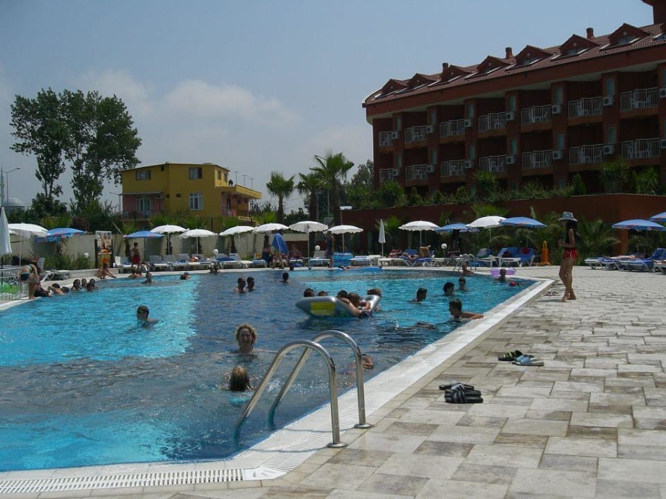 Hauptpool Club Side Coast