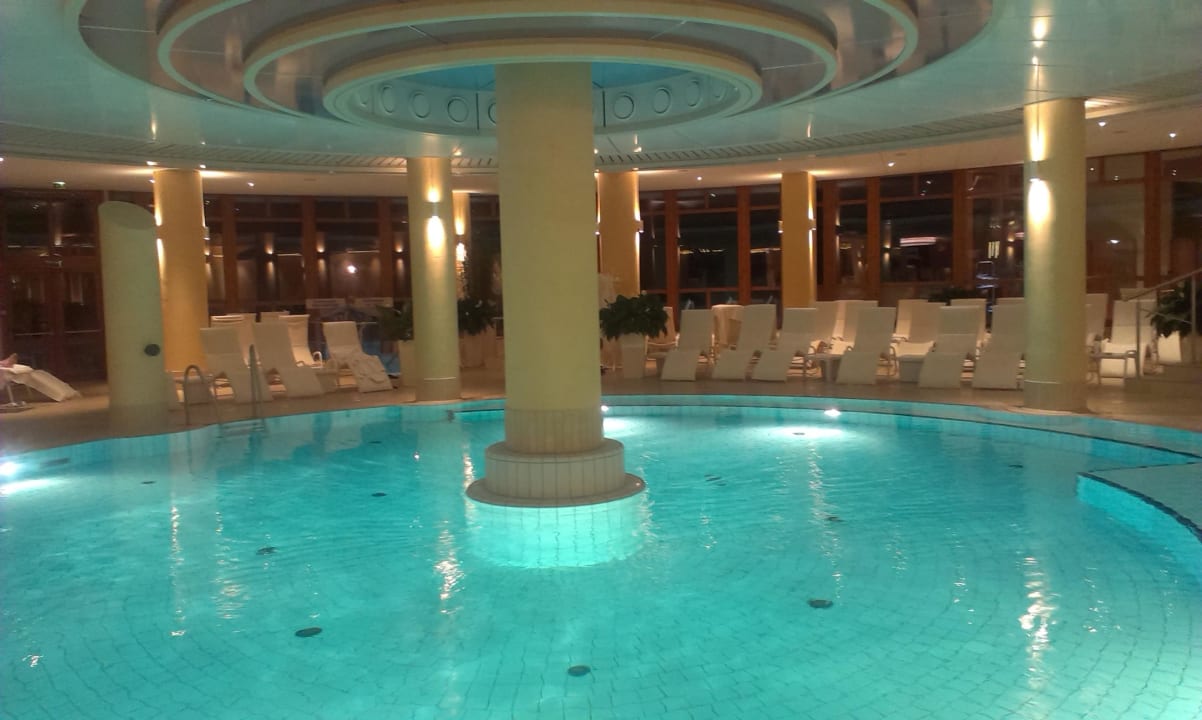 Innenpool Hotel & Spa Der Steirerhof Bad Waltersdorf