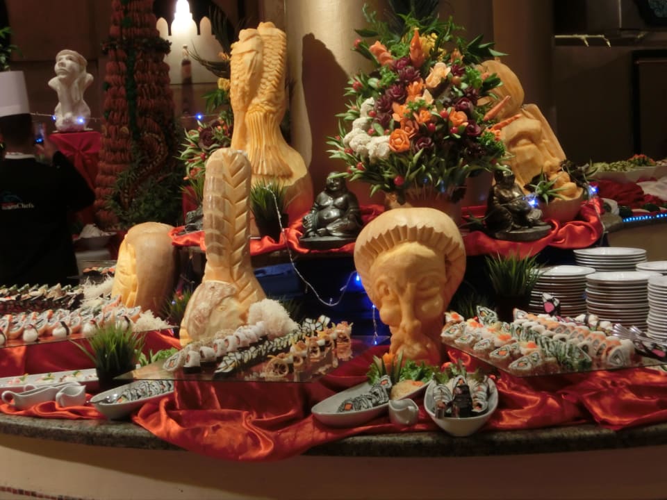 Das sensationelle Weihnachtsbuffet Sentido Mamlouk Palace Resort