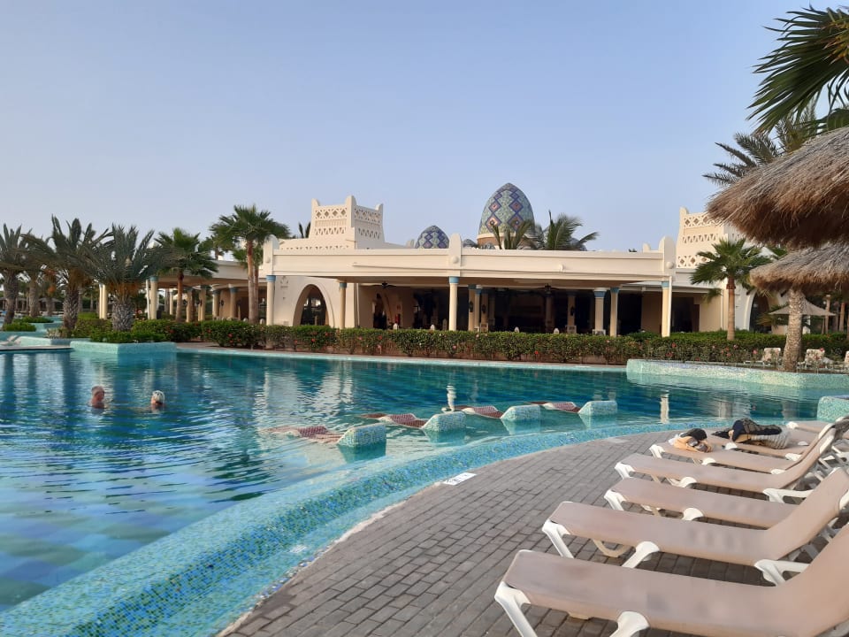 Pool Hotel Riu Karamboa