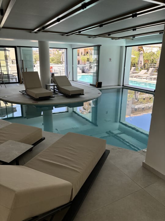 Pool Hotel Theartemis Palace