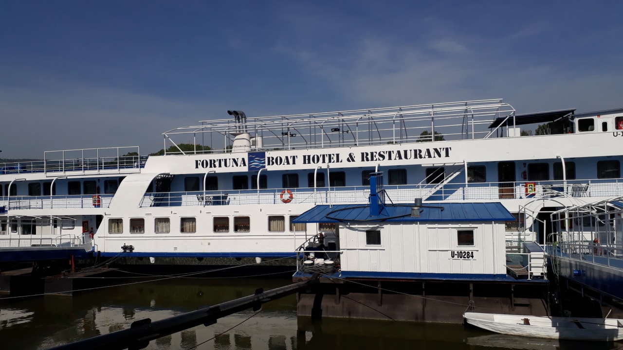 Aussenansicht Boat Hotel Fortuna