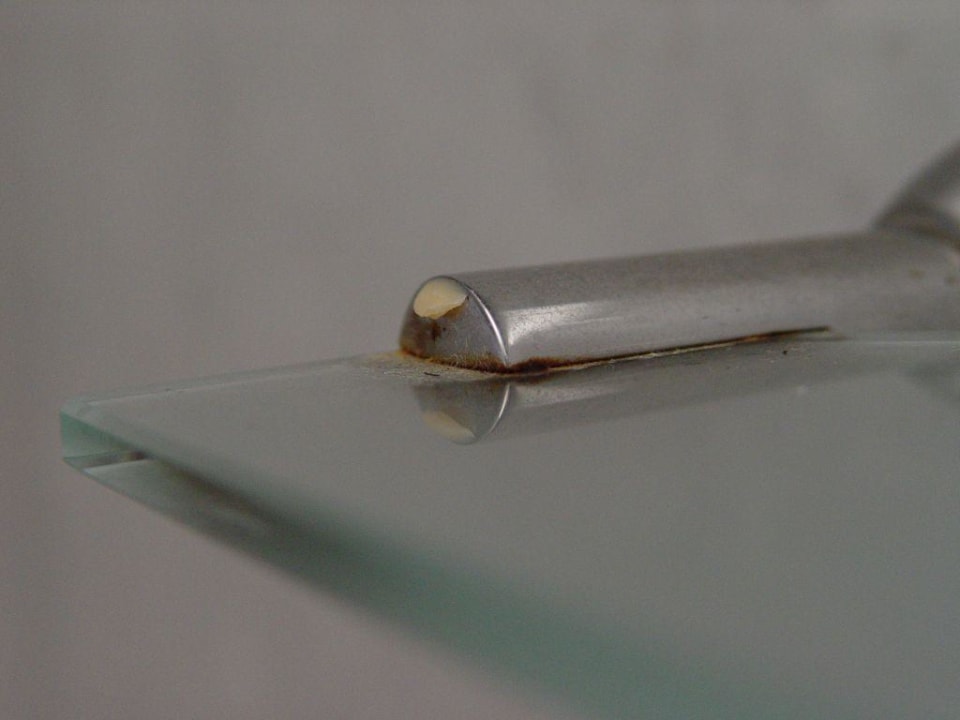 Glasablage im Bad Bull Escorial & Spa