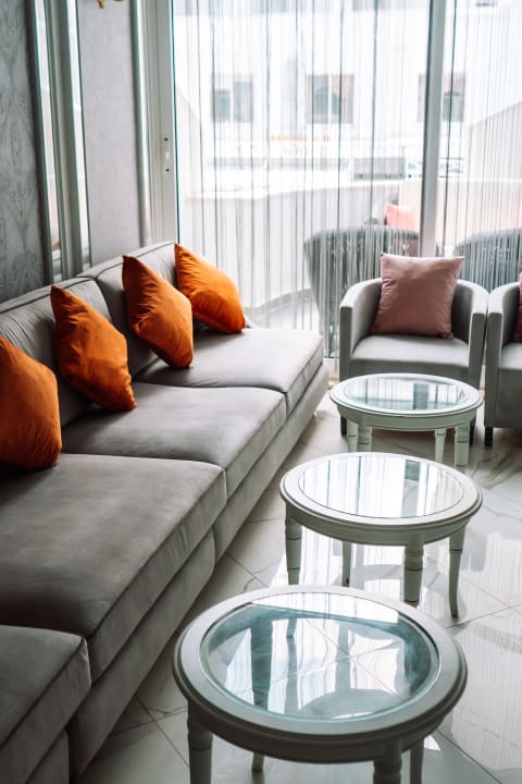 Lobby Beso Beach Hotel