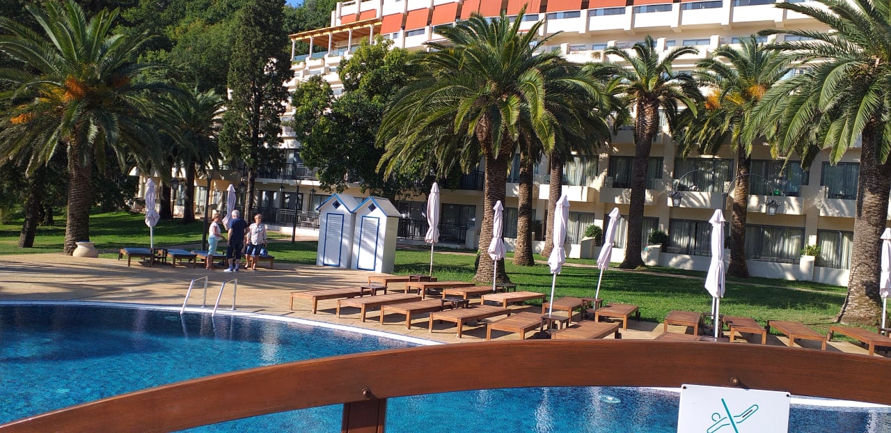 Pool Iberostar Waves Bellevue