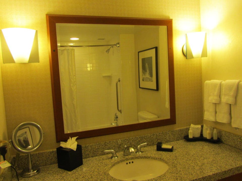 Das Badezimmer Loews Hollywood Hotel