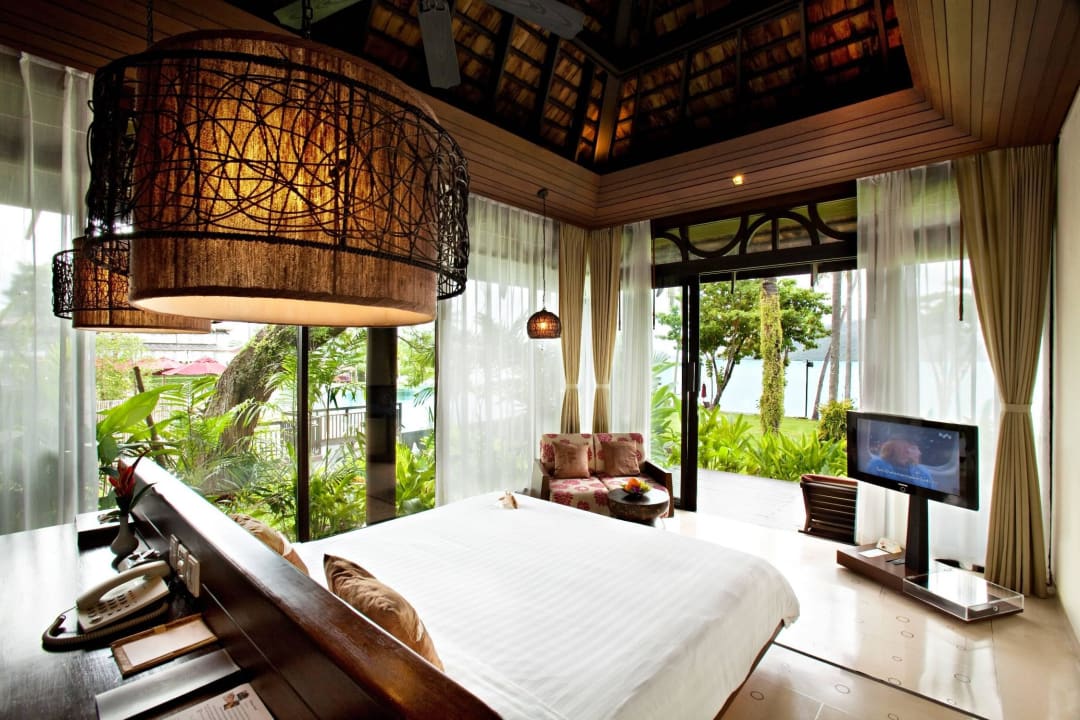 Deluxe Beachfront Villa Hotel The Vijitt Resort Phuket