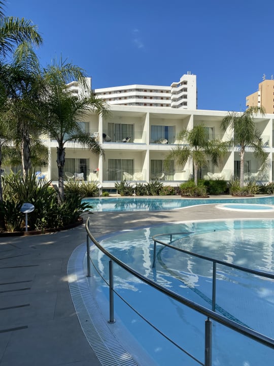 Pool BG Hotel Caballero