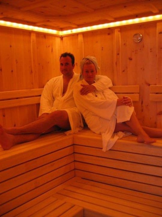 Finnische Sauna aus 200 Jahre altem Zirbenholz. Brandstätterhof