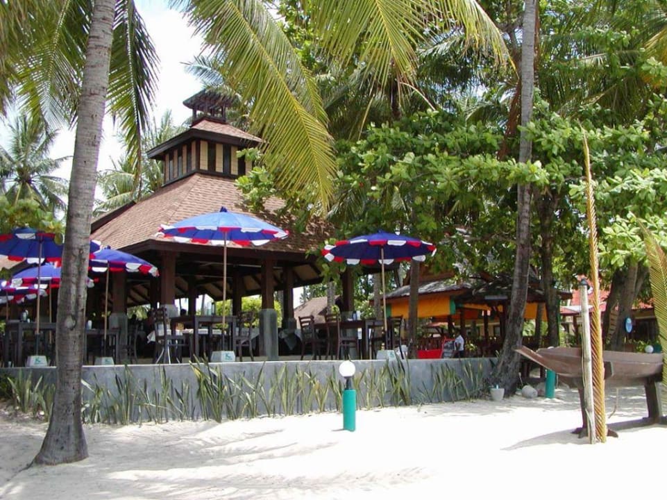 Der neue Frühstückstrakt vom Strand aus gesehen The Fair House Beach Resort