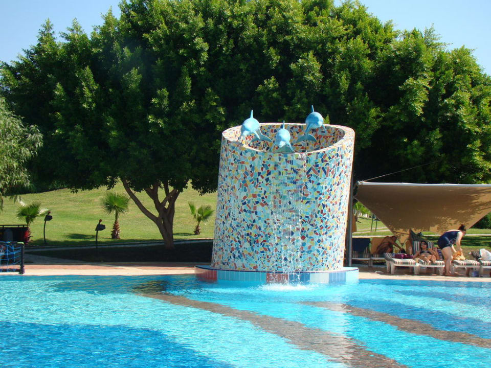 Бассейн Limak Limra Hotel & Resort