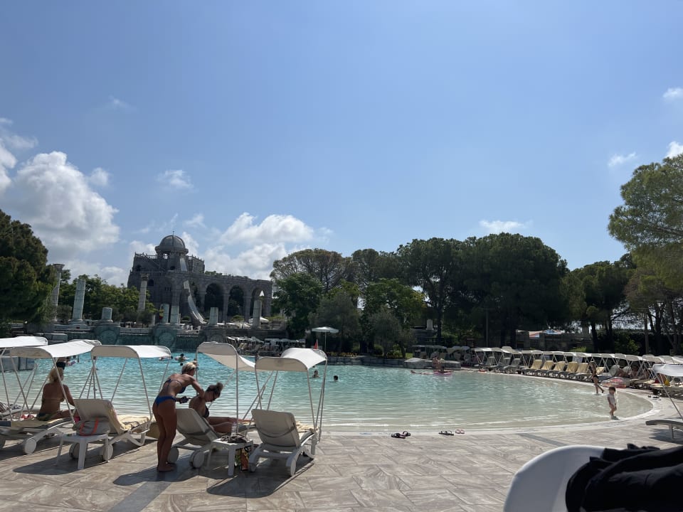 Pool Xanadu Resort Hotel