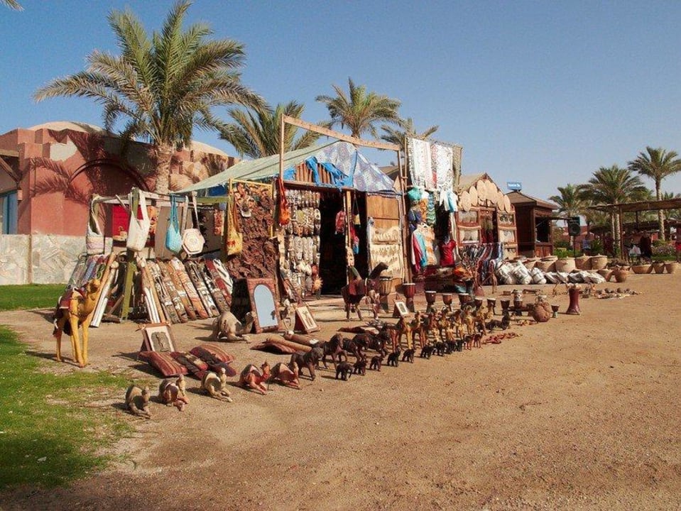 Einkaufsstände neben der Strandbar Swisstouch Oriental Resort Marsa Alam