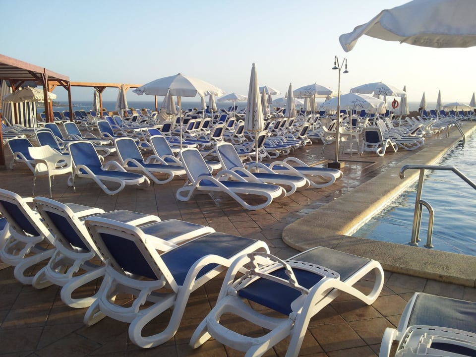 Pool Iberostar Waves Bouganville Playa