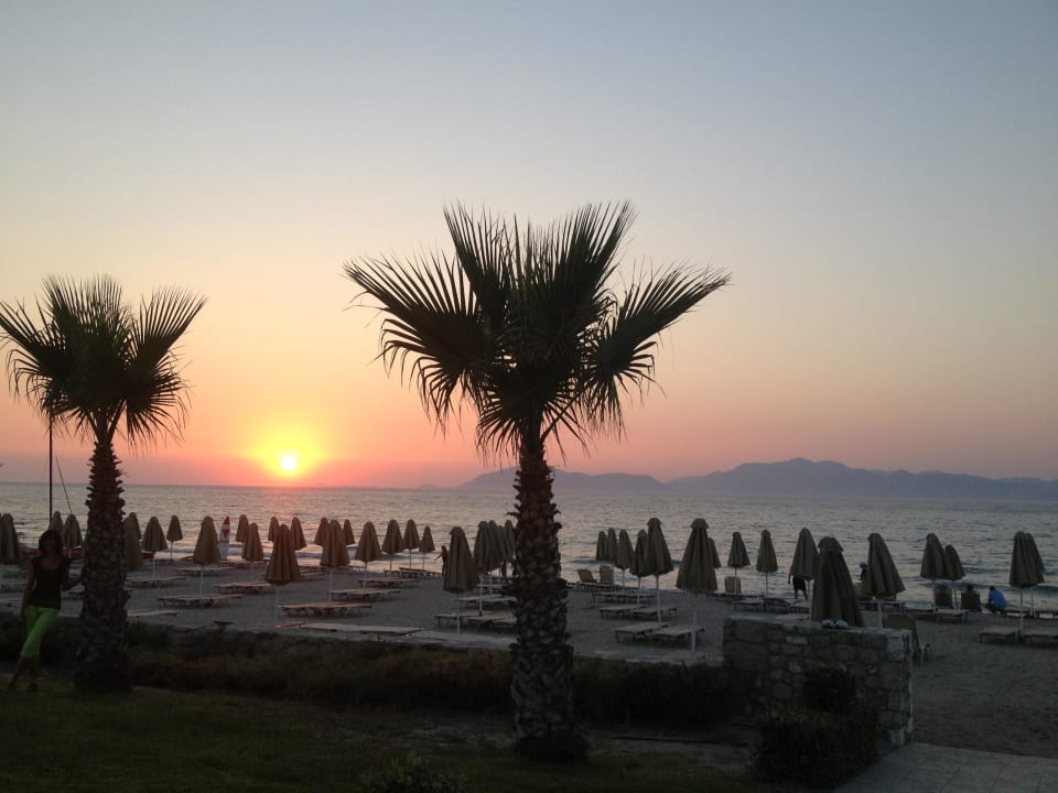 Sonnenuntergang Hotel Horizon Beach Resort