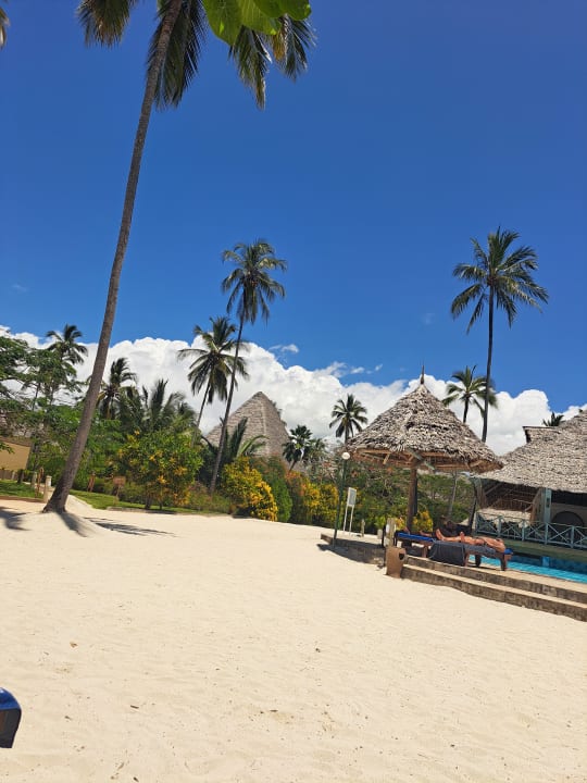 Strand Neptune Pwani Beach Resort & Spa