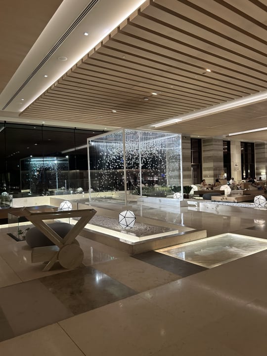 Lobby Saadiyat Rotana Resort &  Villas