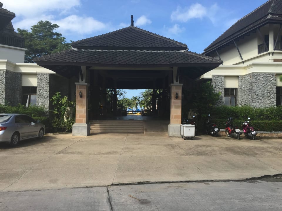 Hoteleingang Seaview Khao Lak Resort
