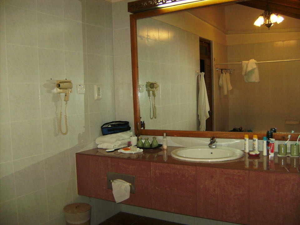 Wasserbungalow innen NH Collection Maldives Reethi Resort