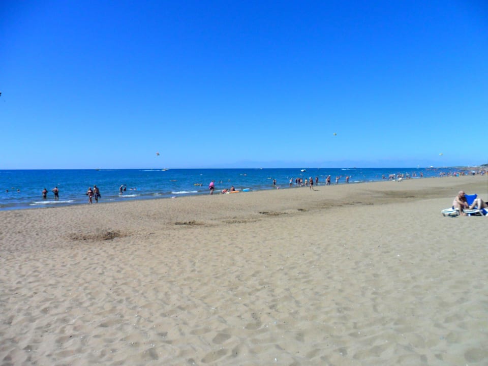 Strand Hotel Victory Resort