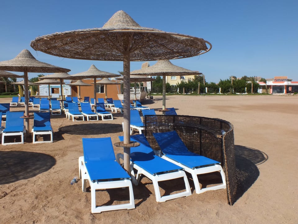 Schirm und Liegen Stella Beach Resort & Spa Makadi Bay