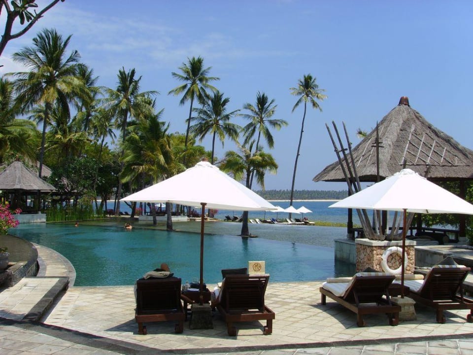 Poolbereich Hotel The Oberoi Lombok