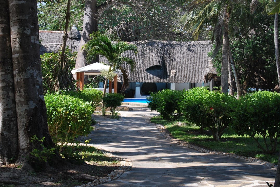 Weg zum Pool Ocean Village Club