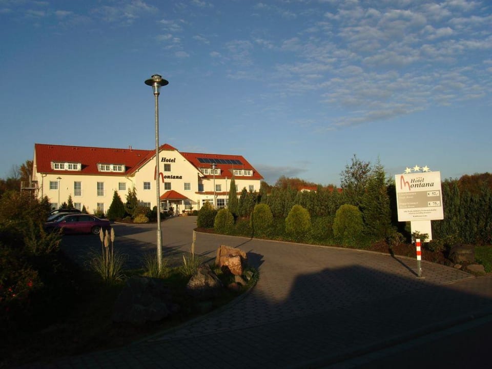 Hotel Montane in der Abendstimmung Hotel Montana