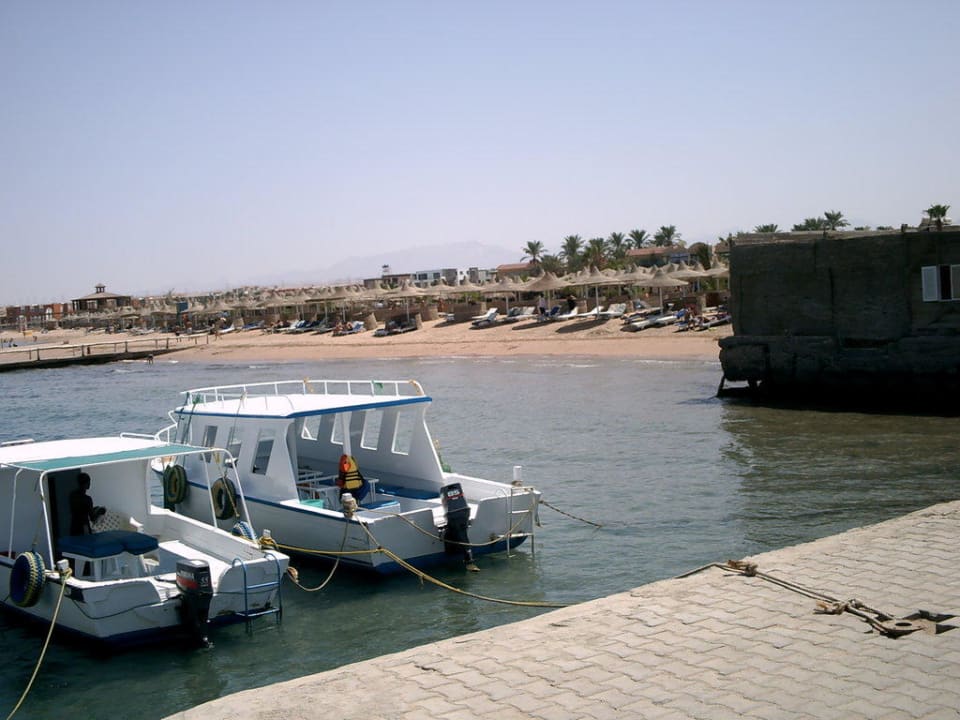 Ausflugsboote Aladdin Beach Resort