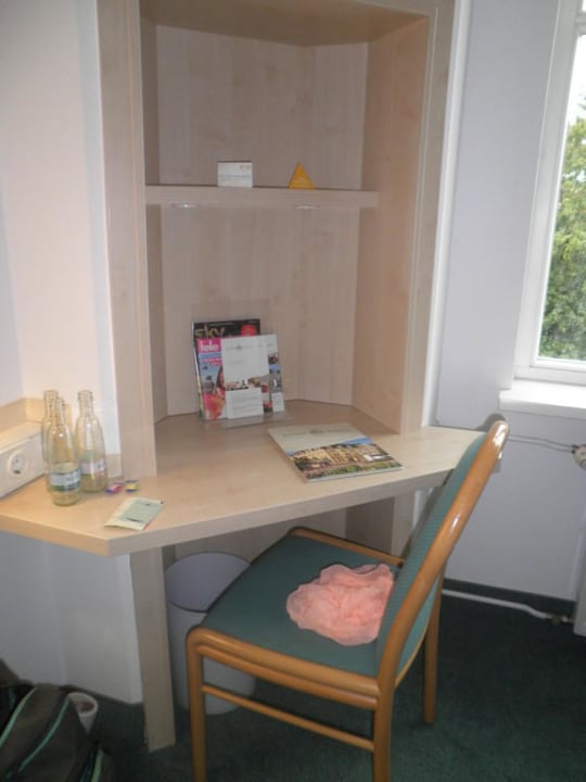 Schreibtisch Hotel Kaiserin Augusta