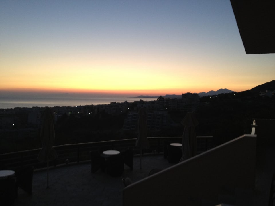 Sonnenaufgang vor Abfahrt Hotel Forest Park