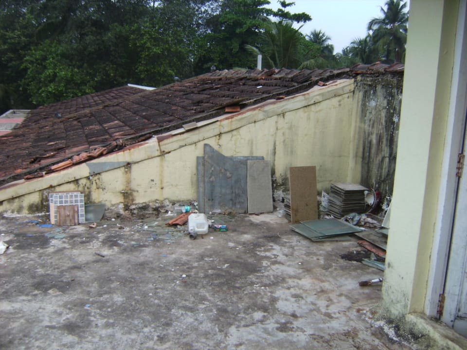 Blick auf die nicht nutzbare Dachterrasse Hotel Aldeia Santa Rita