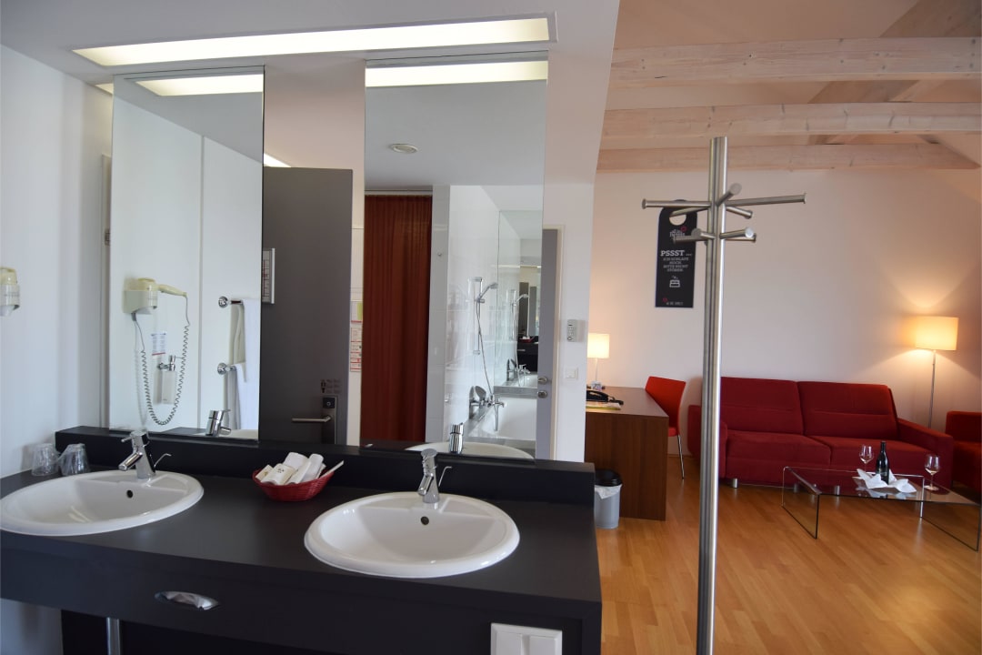 Appartement Top, Waschbecken All In Red Thermenhotel