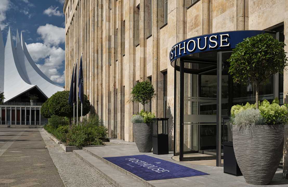 Außenansicht The Posthouse Berlin – Leonardo Limited Edition
