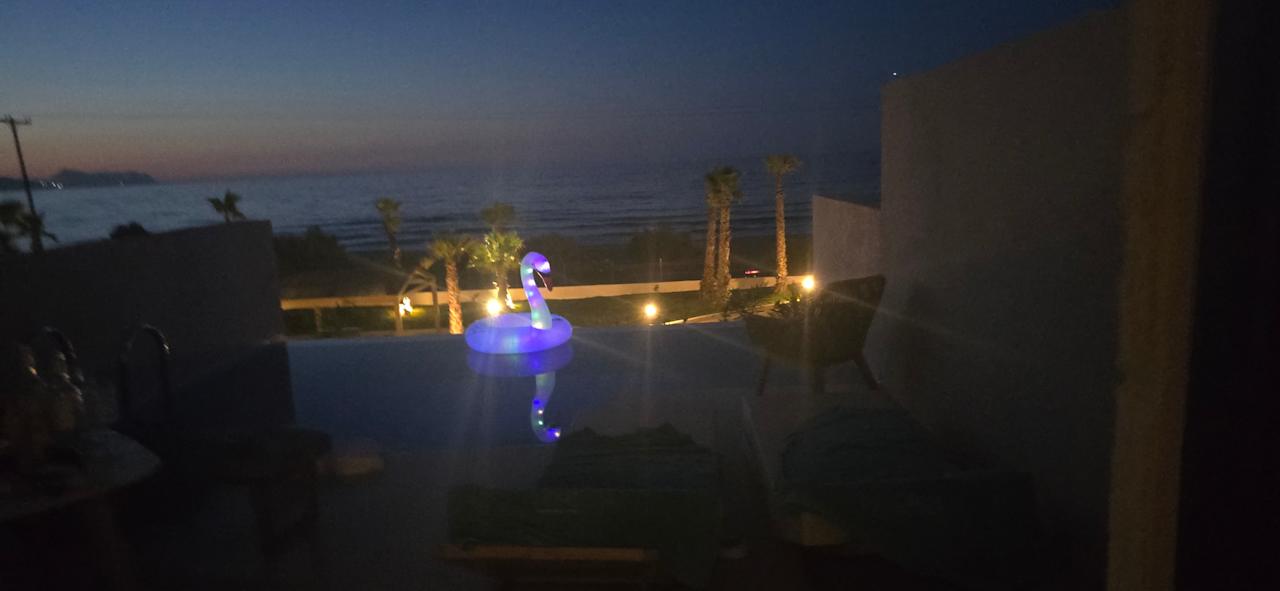 Zimmer Oros Luxury Beach Resort