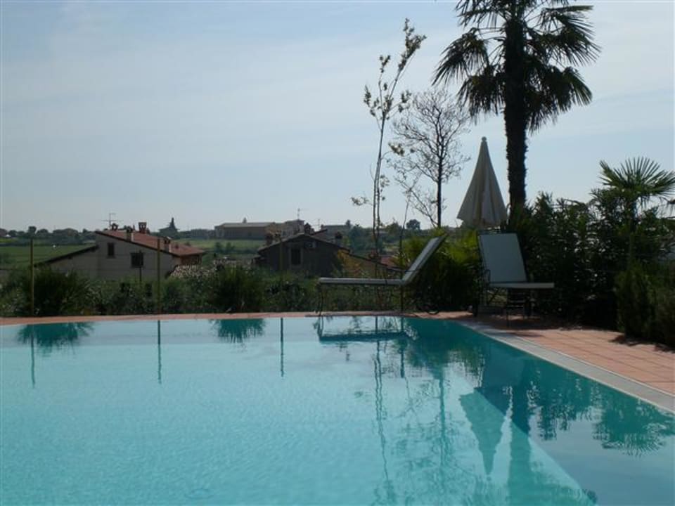 Pool mit schöner Aussicht Agriturismo B&B Soleluna